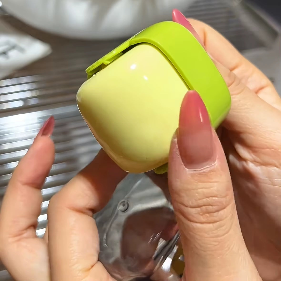 1Pc Washable & Portable Lint Roller - Pet Hair Remover for Clothes, Sofas, Beds | Ideal for Cat Owners Furniture Cleaning